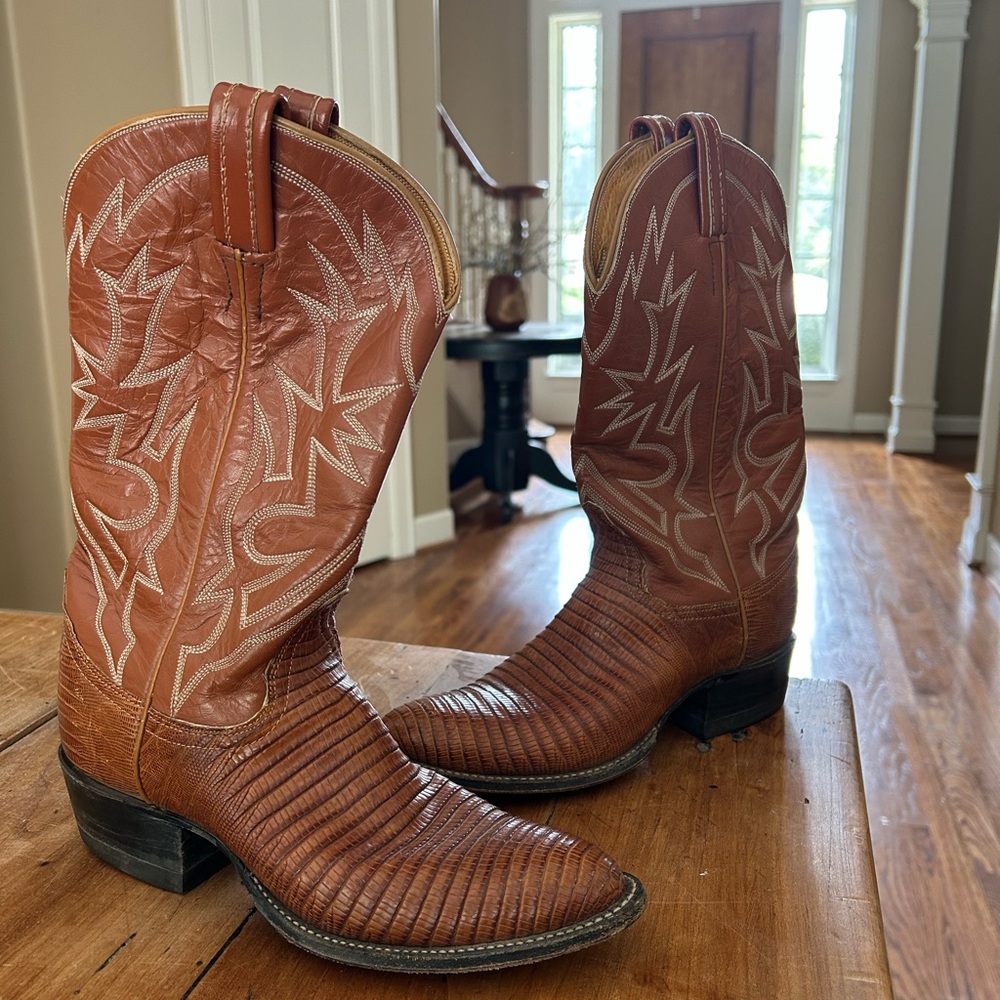 Tony Lama Tan or Brown Western Cowboy Boots
